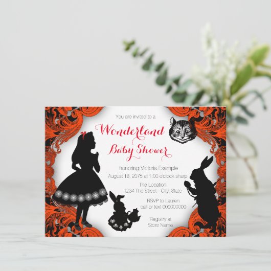 Alice im Wunderland Red Black Baby Dusche Einladung (Stehend Vorderseite)