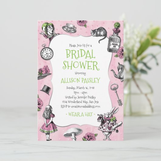 Alice im Wunderland Rosa und grünes Brautparty Einladung (Stehend Vorderseite)