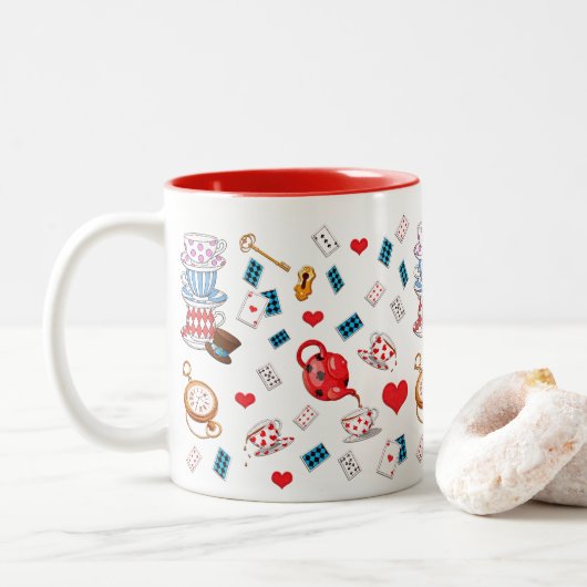 Alice im Wunderland-Themenmuster Zweifarbige Tasse (Mit Donut)