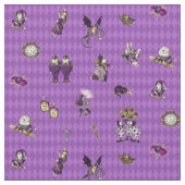 Alice im Wunderland über Lila Harlequin Stoff (Nahaufnahme)