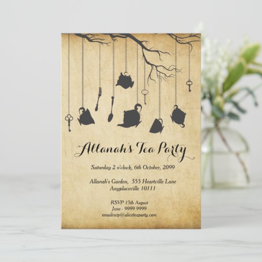 Alice im Wunderland Unbirthday Einladung (Stehend Vorderseite)