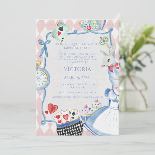 Alice im Wunderland Whimsical Fantasy Baby Dusche Einladung (Stehend Vorderseite)