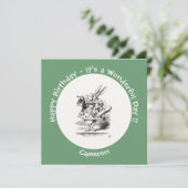 Alice im Wunderland White Rabbit Herald Birthday Einladung (Stehend Vorderseite)