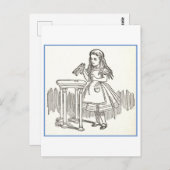 Alice mit der "Drink Me"-Flaschenabbildung Postkarte (Vorne/Hinten)