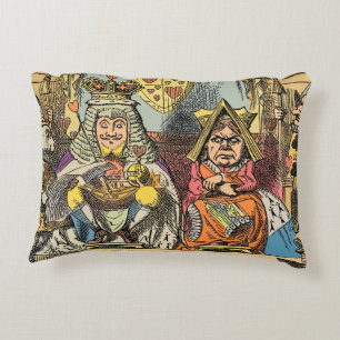 Alice Prozess des Herzbuben Vintage Dekokissen