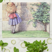 Alice trifft Humpty Dumpty Handtuch (Gefaltet)