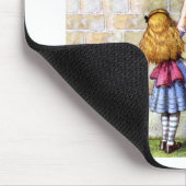 Alice trifft Humpty Dumpty in Wonderland Mousepad (Ecke)