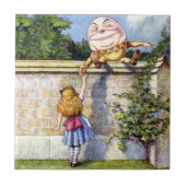 Alice und Humpty Dumpty in Wonderland Fliese (Vorderseite)