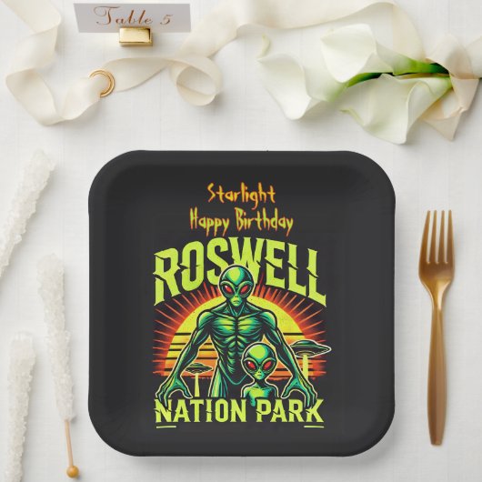 Alien Adventures starten hier in Roswell! Pappteller (Hochzeit)