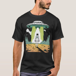 Alien auf einem seltsamen Planeten T-Shirt