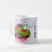 Alien Autofahren Kaffeetasse (Vorderseite Links)