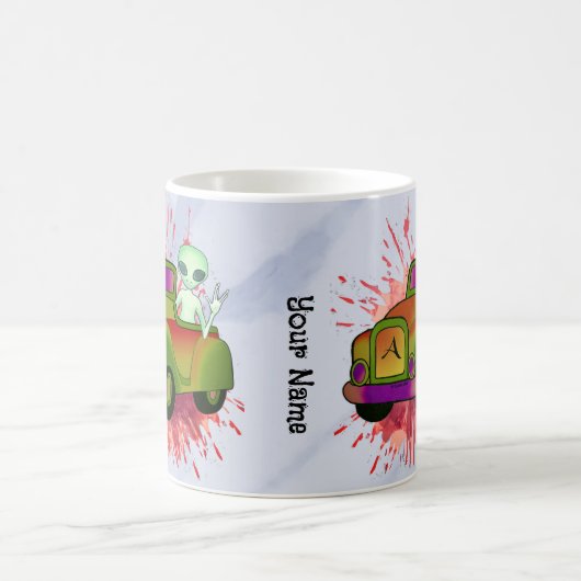 Alien Autofahren Kaffeetasse (Mittel)