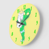Alien Baby Boy Große Wanduhr (Winkel)