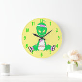 Alien Baby Girl Große Wanduhr (Zuhause)