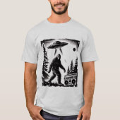 Alien Begegnung mit Bigfoot T-Shirt (Vorderseite)