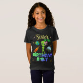 Alien Birthday Boy Party Theme Spaceship Schwester T-Shirt (Vorne ganz)