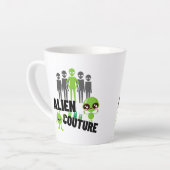 Alien Couture.w Milchtasse (Linke Ecke)