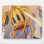 Alien der Vintagen Science Fiction Mousepad<br><div class="desc">Vintage Illustration Außerirdischen und Roboter Science Fiction Bild mit einem großen futuristischen Alien Oktopus wie Monster einmarschieren in einer Stadt und sammeln einen Bus voller Menschen. Ein Retro-Sci-fi-Comic Buch-Design mit einem Geschöpf zerstört eine Metropole der Zukunft und die Menschen fallen aus dem Bus auf den städtischen Boden unten.</div>