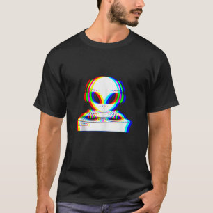 Alien Dj Trippy Vaporwave Techno Rave EDM Music Fe T-Shirt