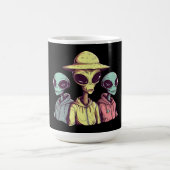 Alien Duo Coffee Mug – Retro Sci-Fi Kaffeetasse (Mittel)