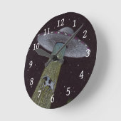 Alien Entführung Runde Wanduhr (Winkel)