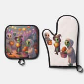 Alien Feast | Weird Sci-Fi Christmas Art Ofenhandschuh & Topflappen-Set (Vorderseite)