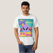 Alien glaubt, dass Mädchen spielen T-Shirt (Vorne ganz)