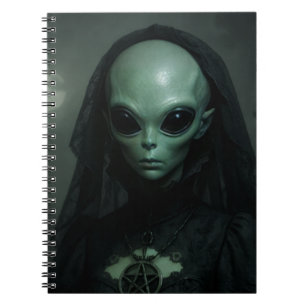 Alien Gotische Priesterin des Mondes Notizblock