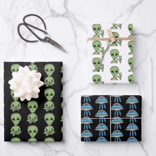Alien Gray Extra Terrestrial UFOlogy Geschenkpapier Set (Vorderseite)