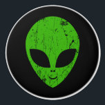 Alien Green Head ufo Science Fiction Extraterrestl Keramikknauf<br><div class="desc">Alien grüner Kopf ufo Science Fiction extrarestrisches Grunge Lächeln Gesicht</div>