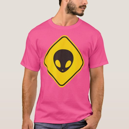 Alien Head Ufo. Universum T-Shirt (Vorderseite)