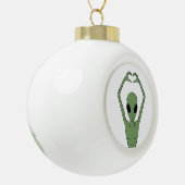 Alien-Herz-Pose Keramik Kugel-Ornament (Links)