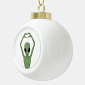 Alien-Herz-Pose Keramik Kugel-Ornament (Rechts)