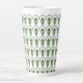 Alien-Herz-Pose Milchtasse (Vorderseite)