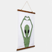Alien-Herz-Pose Wandteppich Mit Holzrahmen (Gewinkelt)