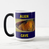 Alien-Höhle - Lila mit doppeltem Titel Verwandlungstasse (Links)