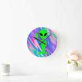 Alien Hologramm Runde Wanduhr (Zuhause)