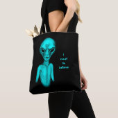 Alien, ich wollte zu glauben tasche (Von Nahem)