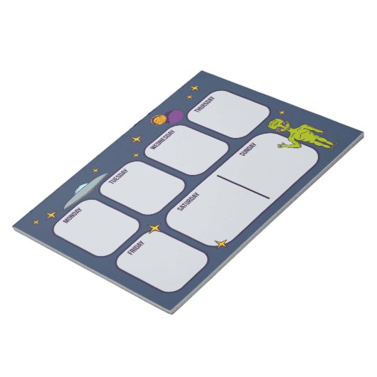 Alien im Weltraum mit Flying Saucer Planner Pad Notizblock (angewinkelt)