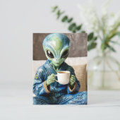 Alien in Blue PJs mit einem Kaffee Postkarte (Stehend Vorderseite)
