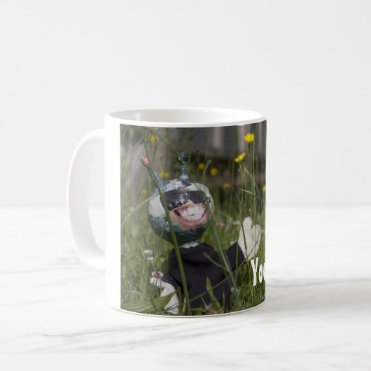 Alien in der Sonne -- Personalisiert Kaffeetasse (Vorderseite Links)