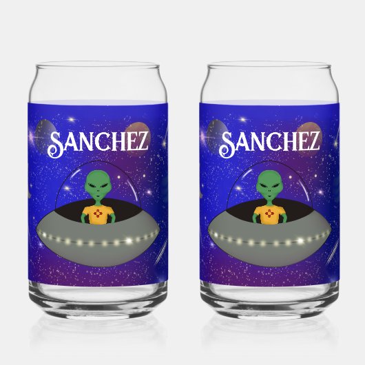 Alien in einem Raumschiff mit einem neuen T - Shir Dosenglas (Vorderseite)