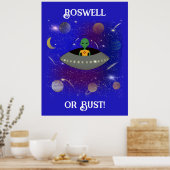 Alien in einem Raumschiff mit einem neuen T - Shir Poster (Küche)