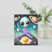 Alien in PJs mit Kaffee und Ei Postkarte (Stehend Vorderseite)