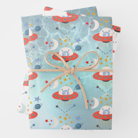 Alien in Raumschiff Muster Boy Birthday White Aqua Geschenkpapier Set (Beispiel)