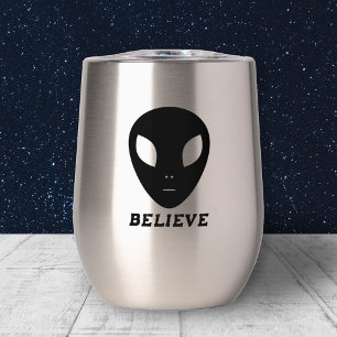 Alien in Schwarz