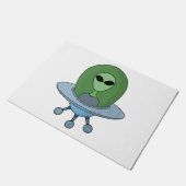 Alien in seinem kleinen Raumschiff Fußmatte (Schrägansicht)