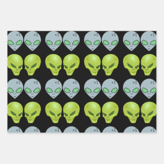 Alien intergalaktisches Geschenkpapier