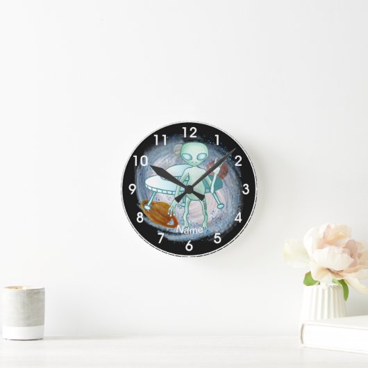 Alien Invader Clock Runde Wanduhr (Zuhause)