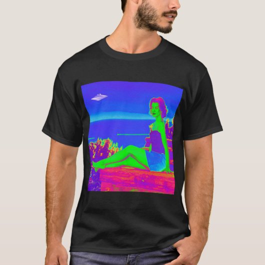 Alien Invasion Pop Art T-Shirt (Vorderseite)